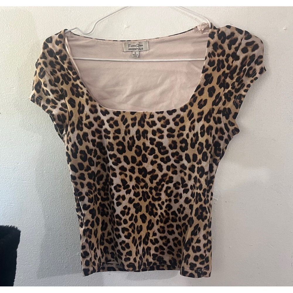Leopard Print Scoop Neck Shirt